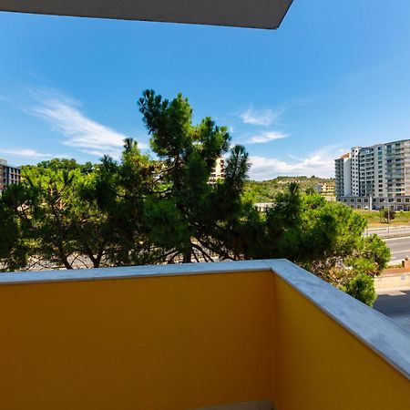 Ponari S Hotel Kryemedhej Bilik gambar