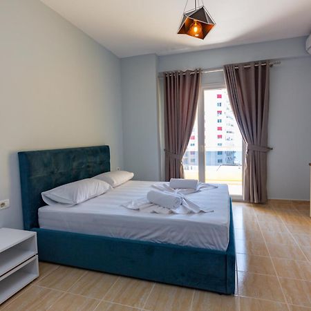 Ponari S Hotel Kryemedhej Bilik gambar