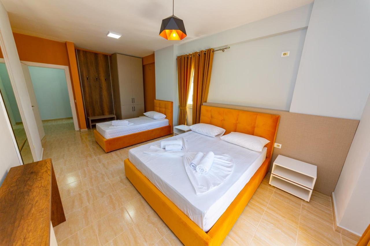 Ponari S Hotel Kryemedhej Luaran gambar