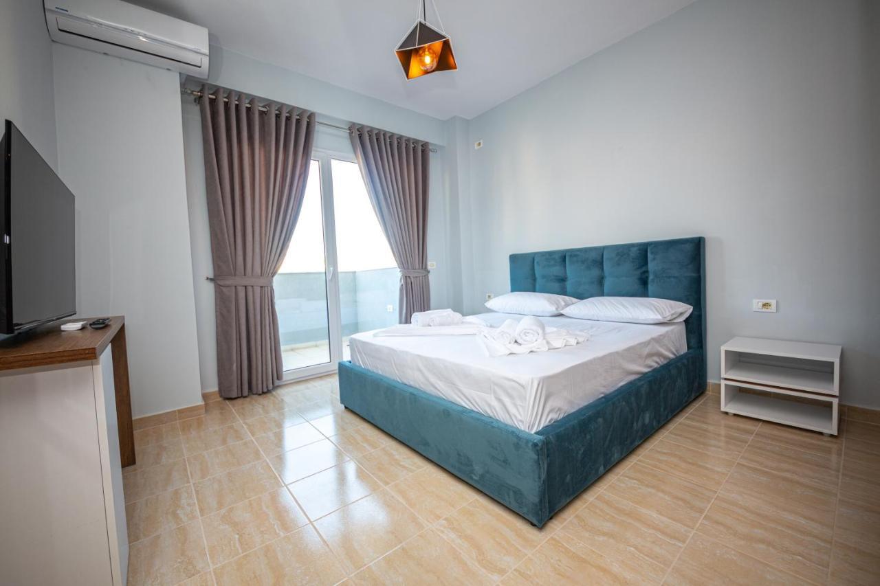 Ponari S Hotel Kryemedhej Luaran gambar