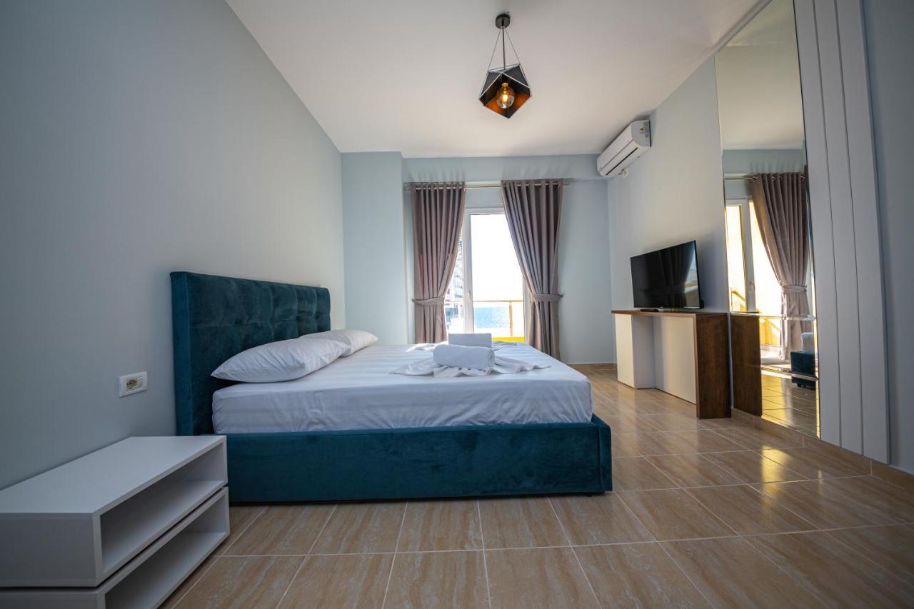 Ponari S Hotel Kryemedhej Luaran gambar