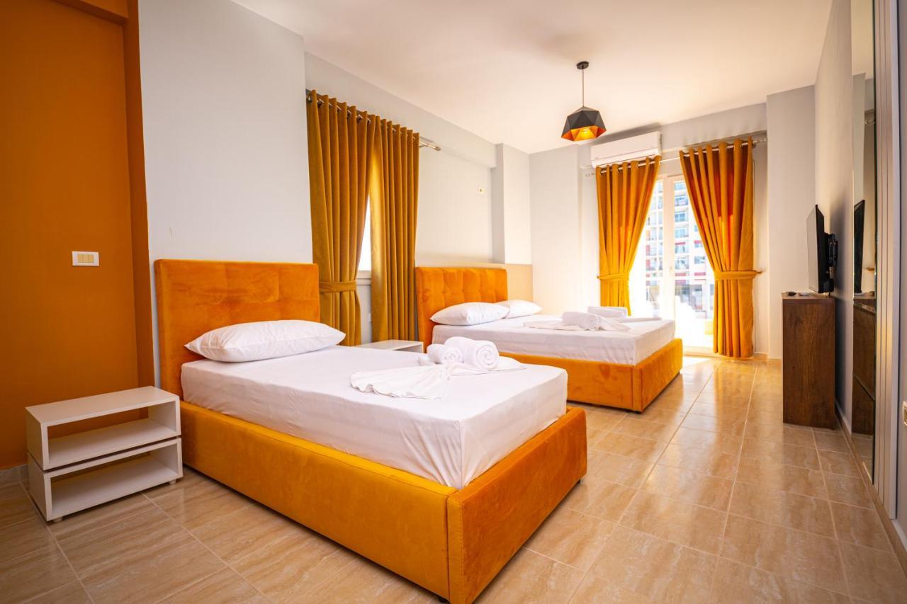Ponari S Hotel Kryemedhej Luaran gambar