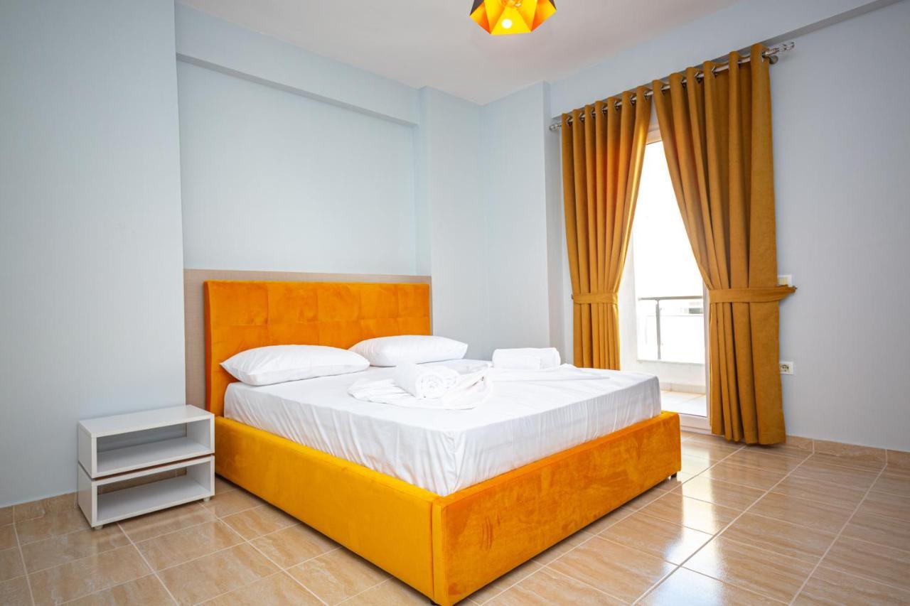 Ponari S Hotel Kryemedhej Luaran gambar