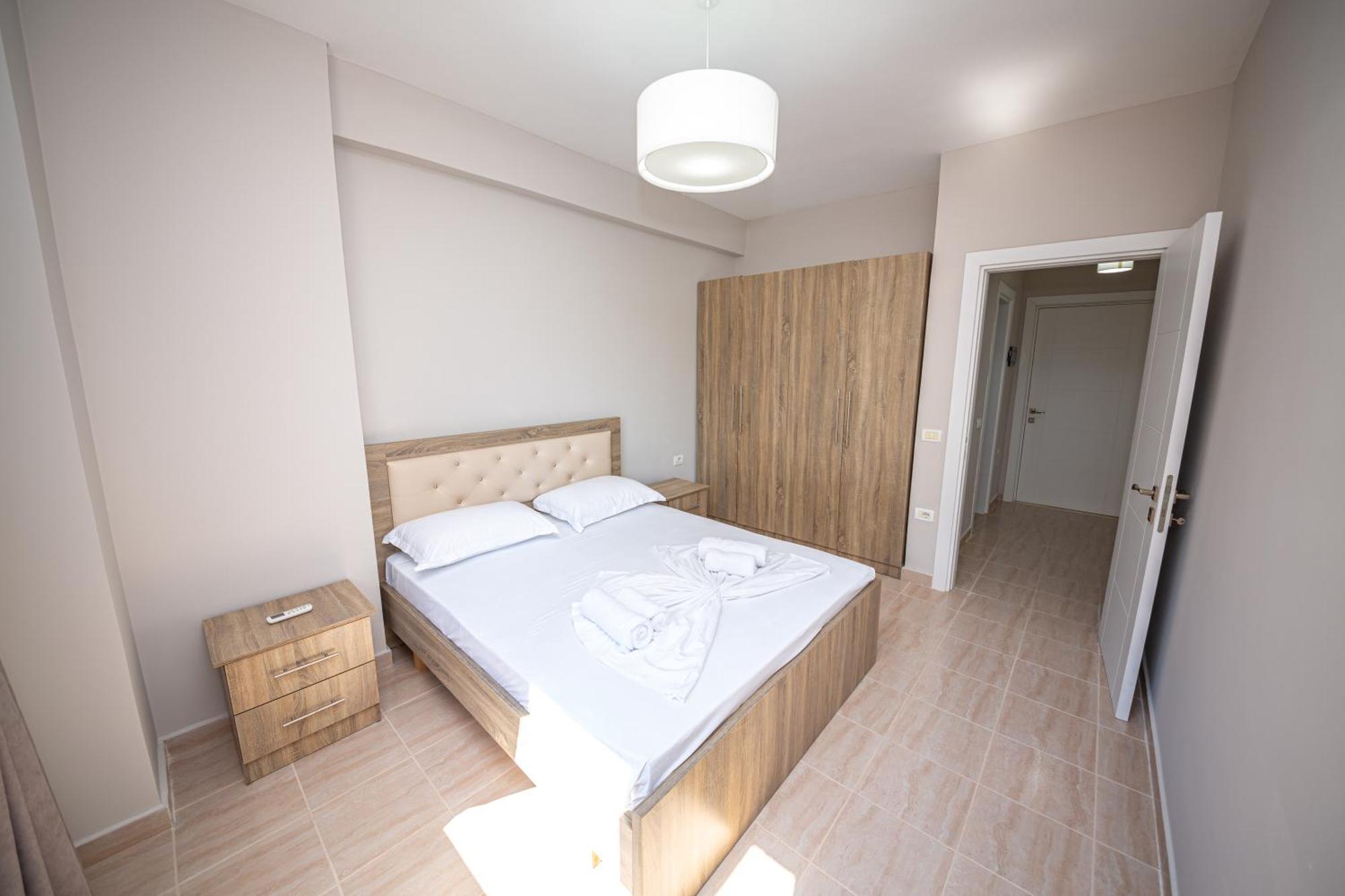 Ponari S Hotel Kryemedhej Bilik gambar