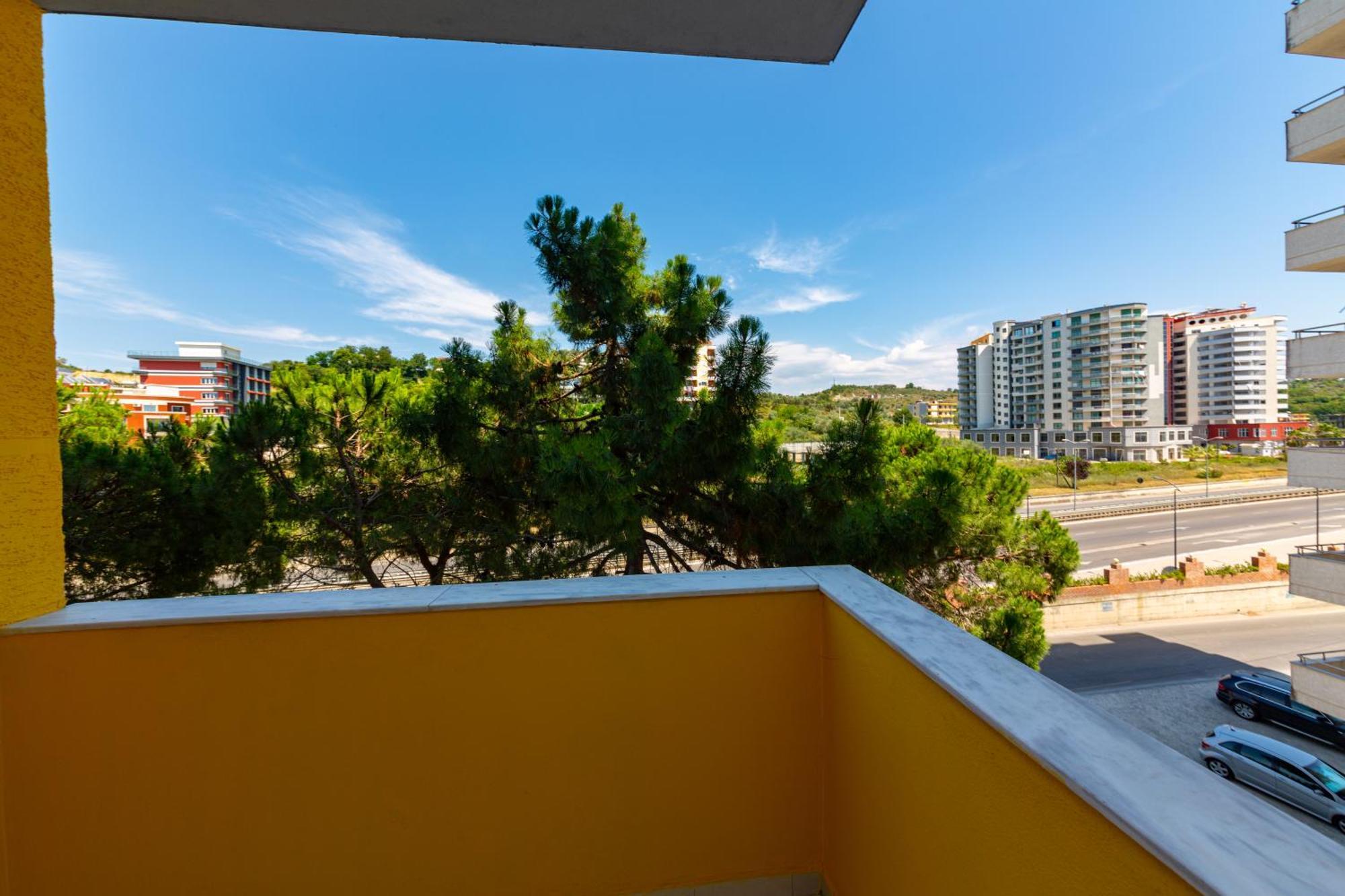 Ponari S Hotel Kryemedhej Bilik gambar