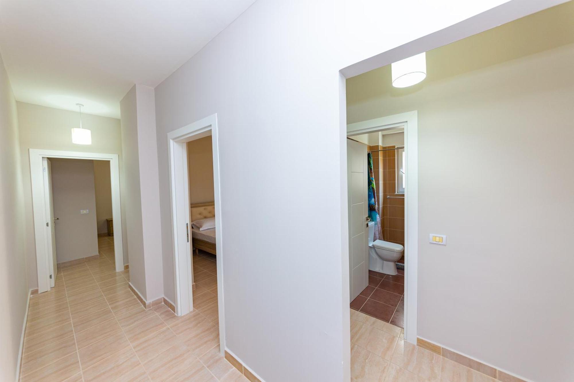 Ponari S Hotel Kryemedhej Bilik gambar